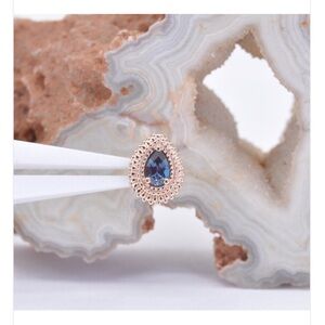 New BVLA mini afghan pear threaded end w Chatham lab alexandrite in rose gold ⭐️